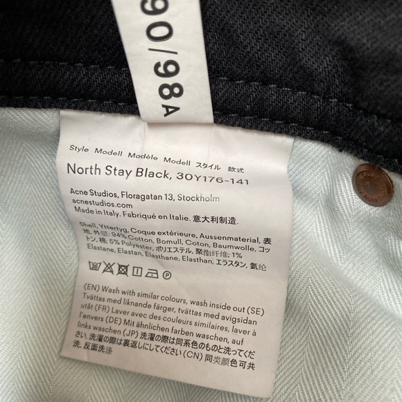 Acne Studios - Blå Konst Floragatan 13 Jeans in North Stay Black - Picture 8 of 8